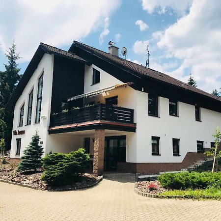 Vila Jensen Гаррахов Экстерьер фото